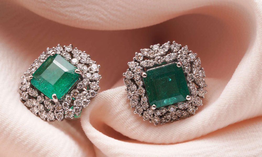 Celebrate ‘You’ this ‘Season of Love’: Explore Stylish & Trendy Diamond Stud Earrings in 2025