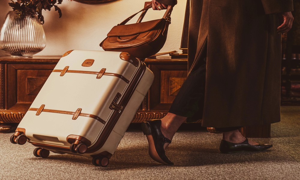 Why Rolling Luggage Made Of Leather Is A Worthy Purchase?