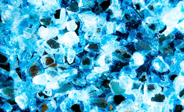 The Growing Popularity of Blue Rhinestone Fashion Accessories