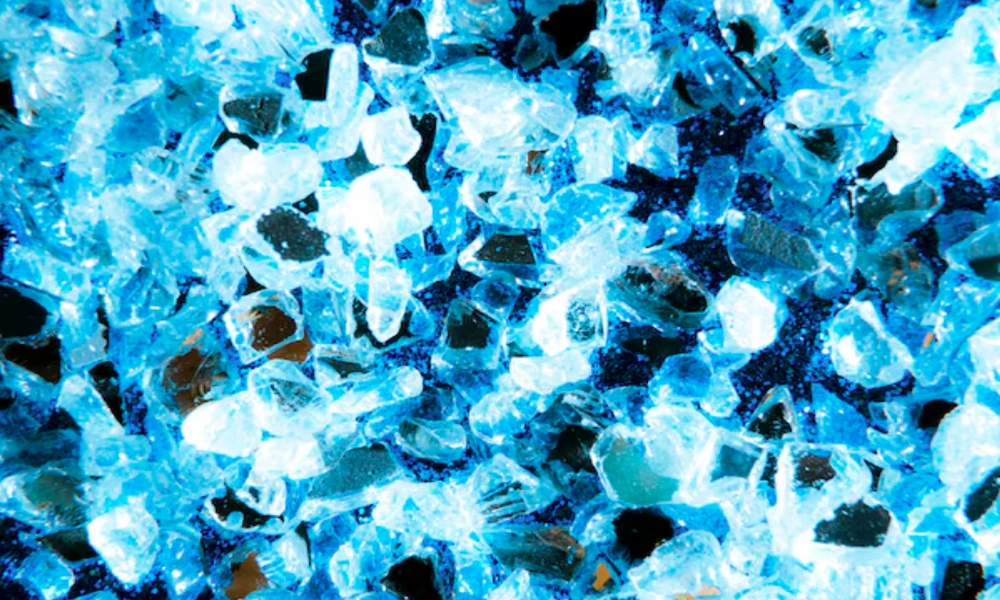 The Growing Popularity of Blue Rhinestone Fashion Accessories